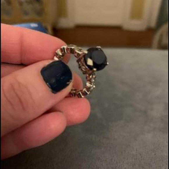 💙GORGEOUS GENUINE SAPPHIRE RING🎉 - Picture 2 of 9